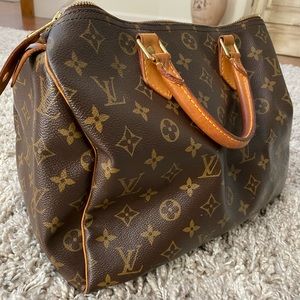 Authentic Louis Vuitton Speedy Bag! Medium!